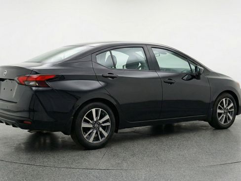 Used 2025 Nissan Versa SV FWD image 9