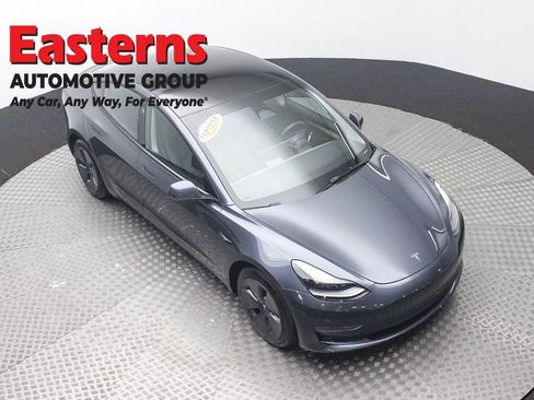 Used 2023 Tesla Model 3 Standard Range RWD image 3