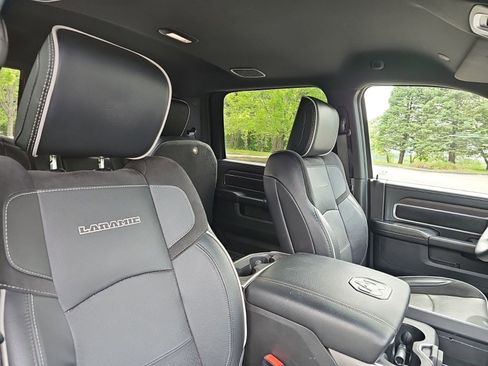 Used 2025 RAM 2500 Laramie AWD/4WD image 12