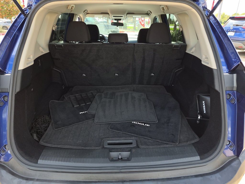 Used 2021 Nissan Rogue S FWD image 7