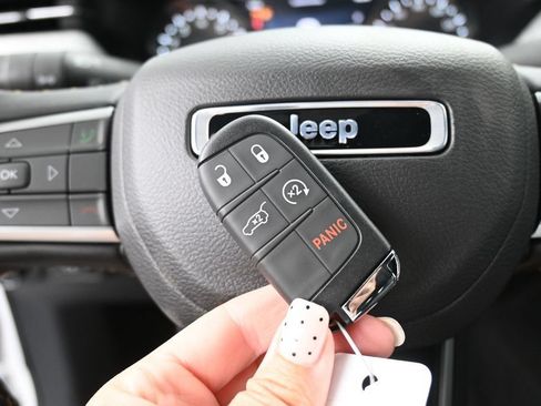New 2026 Jeep Compass Latitude AWD/4WD image 28