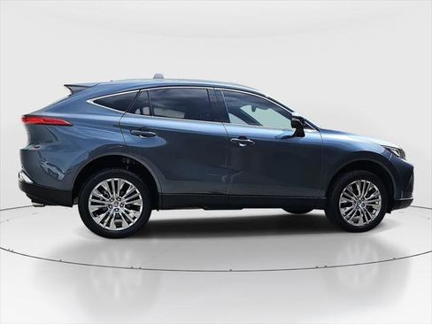 Certified 2024 Toyota Venza XLE AWD/4WD image 4