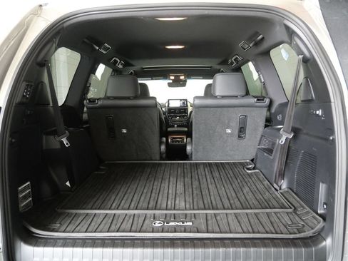 Certified 2023 Lexus GX 460 Luxury w/ Sport Design Package AWD/4WD image 33