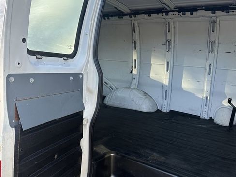 Used 2013 GMC Savana 2500 w/ Cold Climate Package image 20