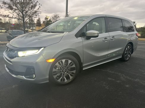 New 2026 Honda Odyssey Elite image 5