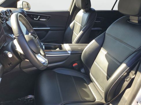 Used 2024 Mercedes-Benz GLC 300 image 18