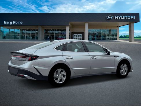 New 2026 Hyundai Sonata SE FWD image 8