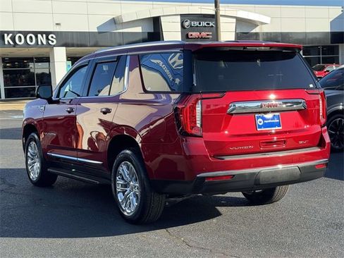 Used 2021 GMC Yukon SLT w/ SLT Premium Package image 3