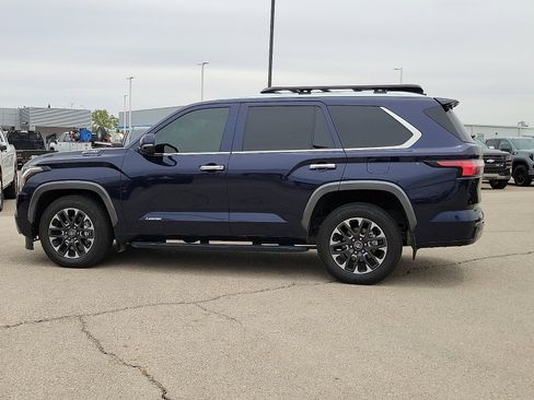 Used 2025 Toyota Sequoia Limited AWD/4WD image 2