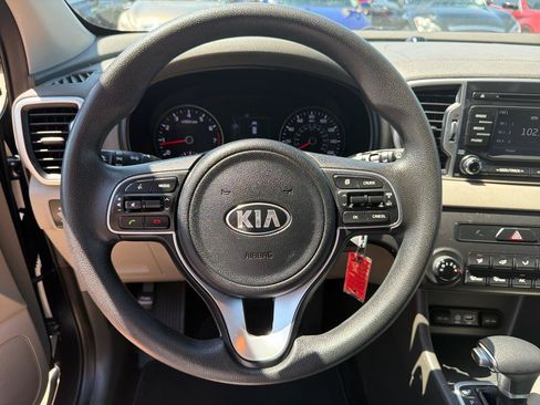 Used 2019 Kia Sportage LX FWD image 12