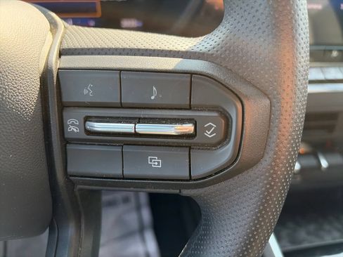 Used 2026 Chevrolet Colorado Trail Boss AWD/4WD image 12