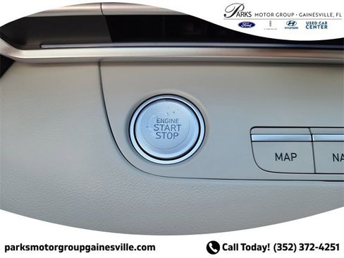 New 2025 Hyundai Elantra Limited image 26