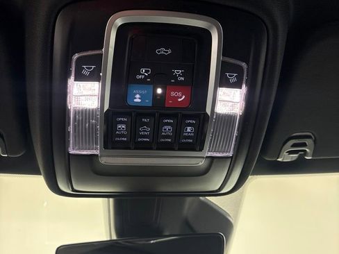 New 2026 RAM 1500 Laramie AWD/4WD image 9