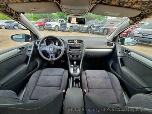 Used 2013 Volkswagen Golf 4-Door image 22