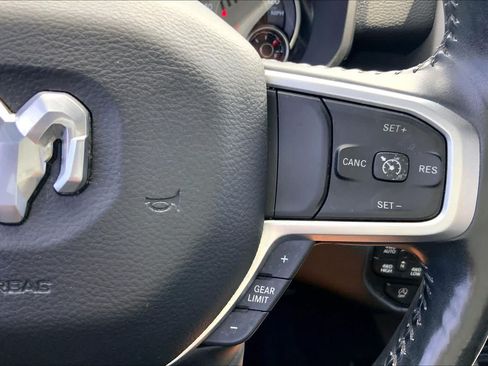 Used 2020 RAM 1500 Big Horn AWD/4WD image 25