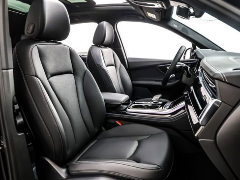 Used 2025 Audi Q7 3.0T Premium Plus w/ Premium Plus Package image 8