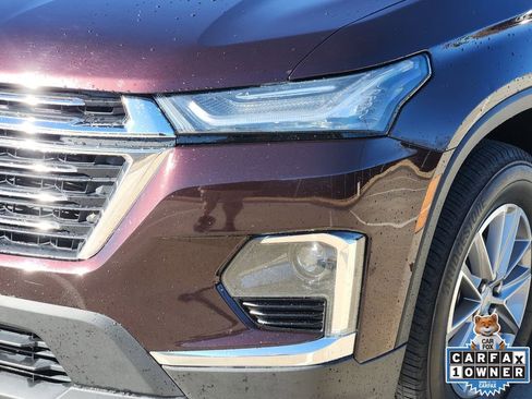 Used 2023 Chevrolet Traverse LT w/ Rear Camera Mirror Package image 13