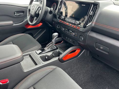 New 2025 Nissan Frontier PRO-4X w/ Interior Protection Package image 15