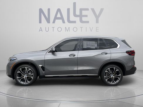 Used 2026 BMW X5 xDrive40i w/ Premium Package AWD/4WD image 2
