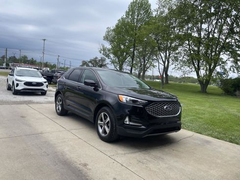 Used 2024 Ford Edge SEL w/ Convenience Package AWD/4WD image 7