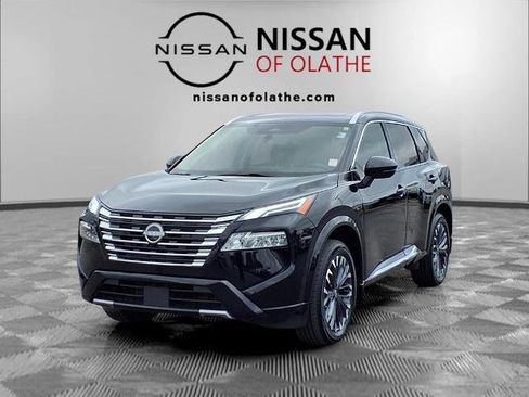 Certified 2024 Nissan Rogue Platinum w/ Platinum Premium Package AWD/4WD image 1