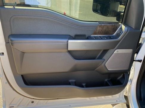 Used 2025 Ford F450 Lariat AWD/4WD image 12