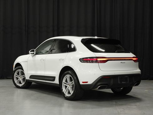 Certified 2025 Porsche Macan AWD/4WD image 14