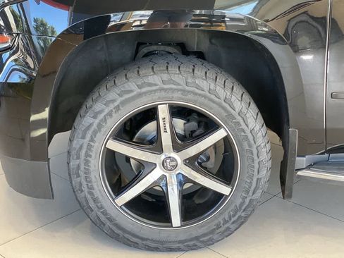 Used 2017 Chevrolet Tahoe Premier AWD/4WD image 13