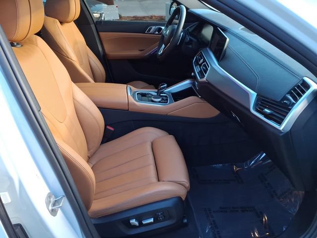 Used 2022 BMW X6 xDrive40i AWD/4WD image 16
