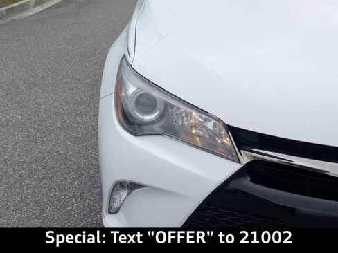 Used 2017 Toyota Camry SE FWD image 10