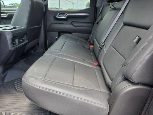 Used 2022 Chevrolet Silverado 1500 LT Trail Boss w/ LT Trail Boss Premium Package AWD/4WD image 16