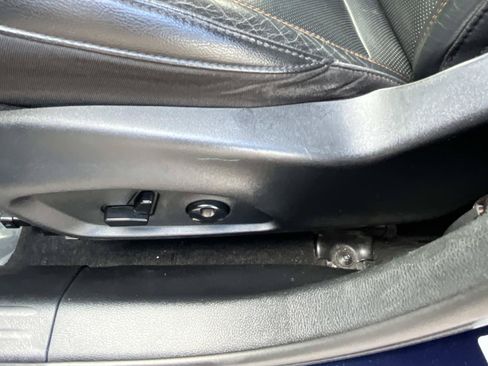 Used 2018 Jeep Compass Limited w/ Navigation Group AWD/4WD image 28