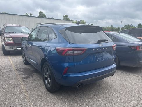 Used 2023 Ford Escape ST-Line w/ Tech Pack #1 AWD/4WD image 5