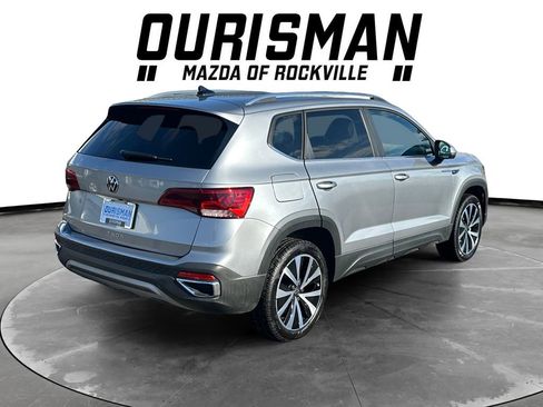 Used 2022 Volkswagen Taos SE image 6