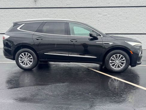 Used 2024 Buick Enclave Premium FWD image 8