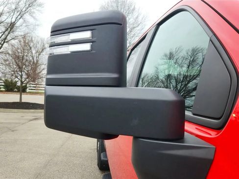 Used 2025 Chevrolet Silverado 3500 LT w/ Convenience Package AWD/4WD image 8