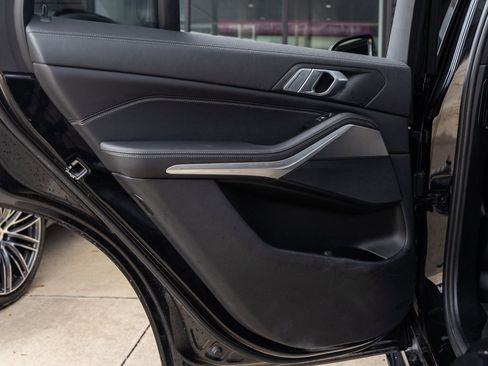 Used 2021 BMW X5 sDrive40i w/ M Sport Package image 29