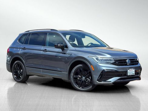 Used 2022 Volkswagen Tiguan SE R-Line FWD image 2
