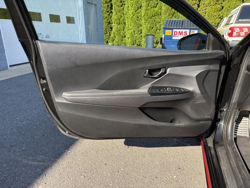 Used 2022 Hyundai Veloster N FWD image 14