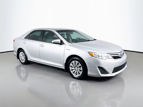 Used 2012 Toyota Camry LE image 3
