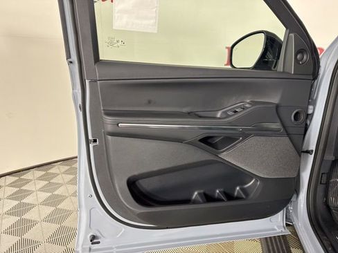 New 2025 Lincoln Navigator L Reserve w/ Jet Appearance Package image 16