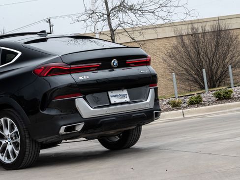 Certified 2023 BMW X6 xDrive40i w/ Parking Assistance Package image 6