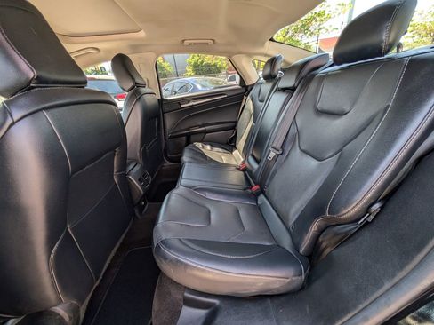 Used 2020 Ford Fusion Titanium AWD/4WD image 17