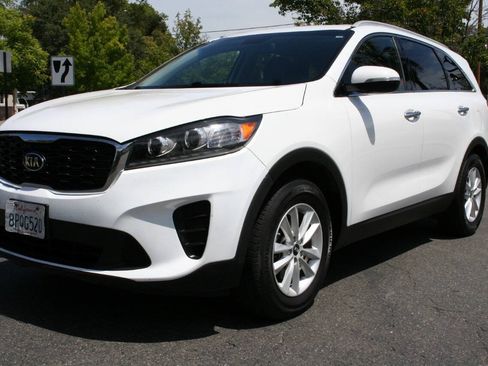 Used 2020 Kia Sorento LX w/ LX I4 Convenience Package FWD image 9