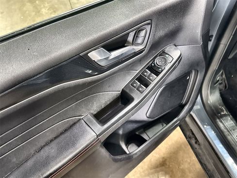 Used 2023 Ford Escape ST-Line image 14