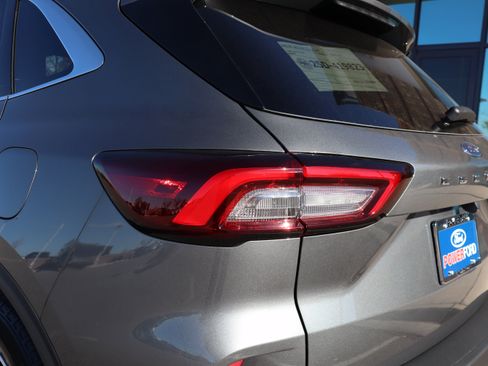 New 2026 Ford Escape SE image 14