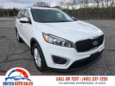Used 2016 Kia Sorento LX w/ LX Convenience Package image 7