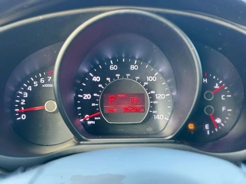Used 2016 Kia Soul FWD image 19
