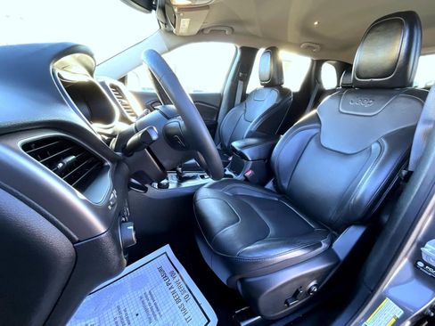 Used 2021 Jeep Cherokee Latitude Lux image 11