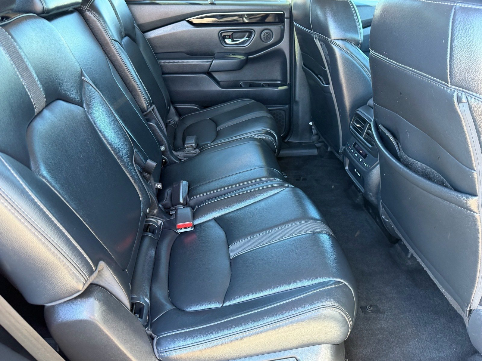 Used 2024 Honda Pilot Touring image 16